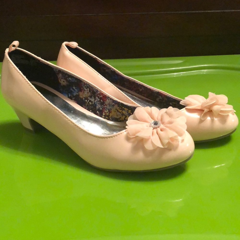 PINK FLOWER HEELS
